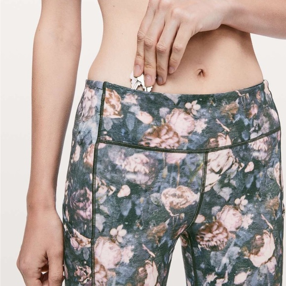 lululemon athletica Floral Print Leggings - Black and Pink - Picture 2 of 9